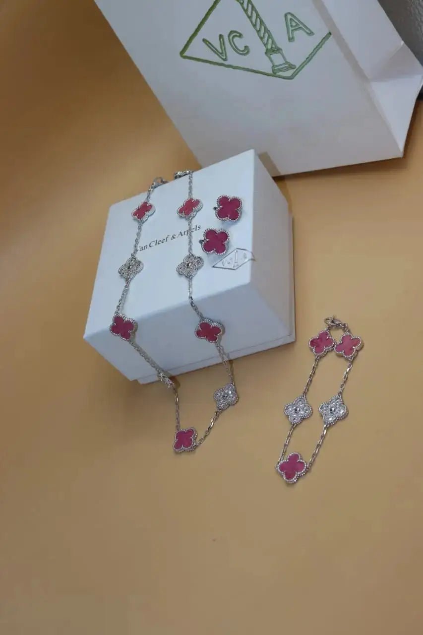 vancleef-11_641677a0-f538-4364-9f21-6ee8696321f1